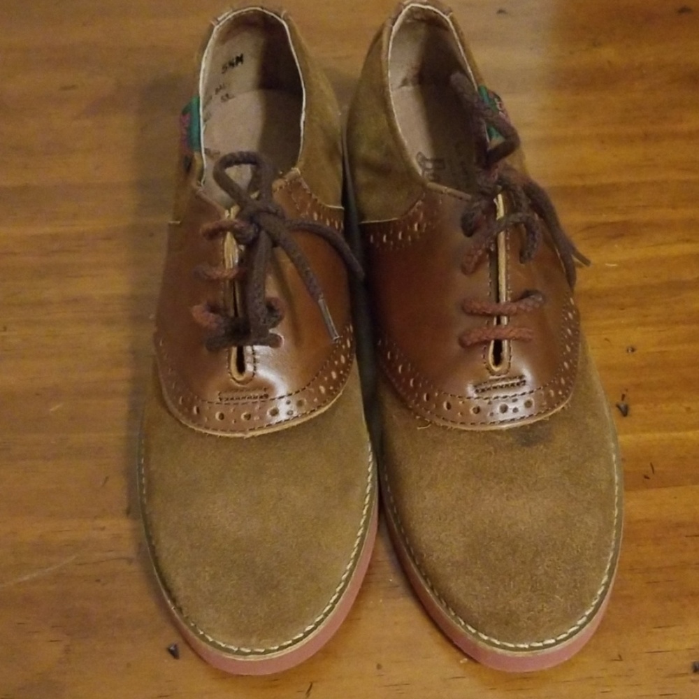 NWOT Girls Bass shoes